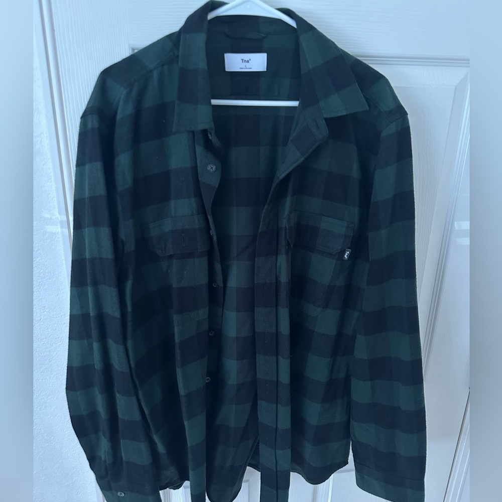 Aritzia TNA Shaket